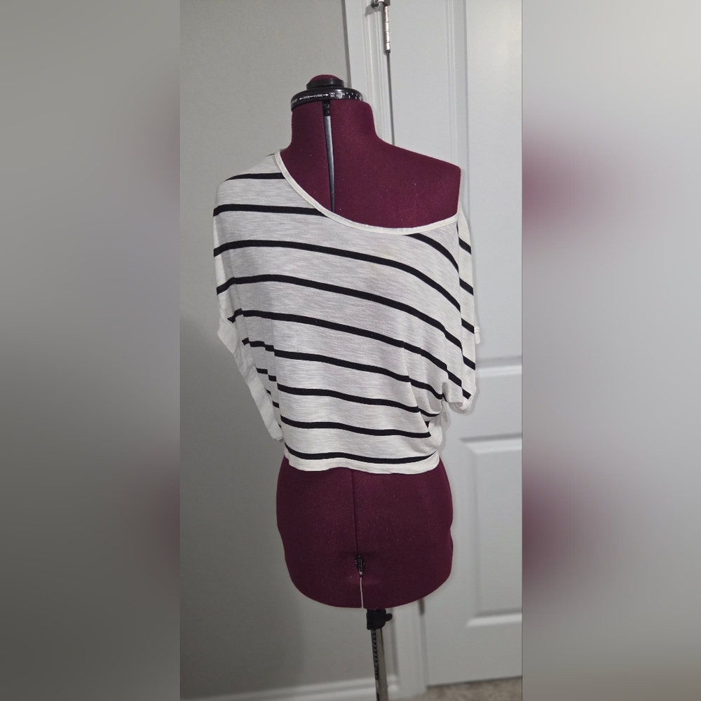 Metropark Black and White Asymmetrical Crop Top